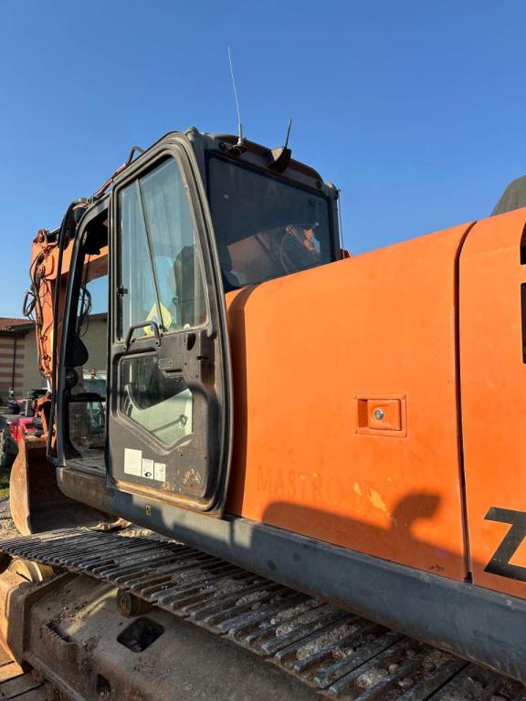 Hitachi ZX350LCN Photo 10
