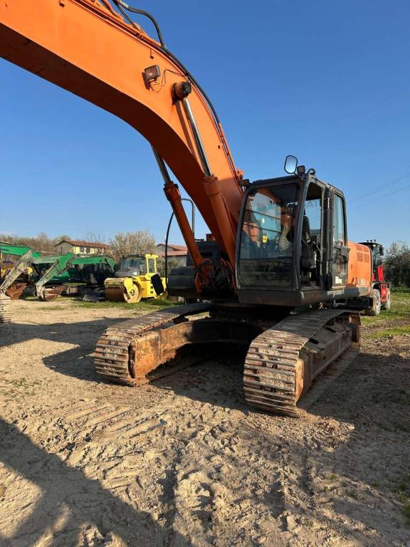 Hitachi ZX350LCN Photo 15