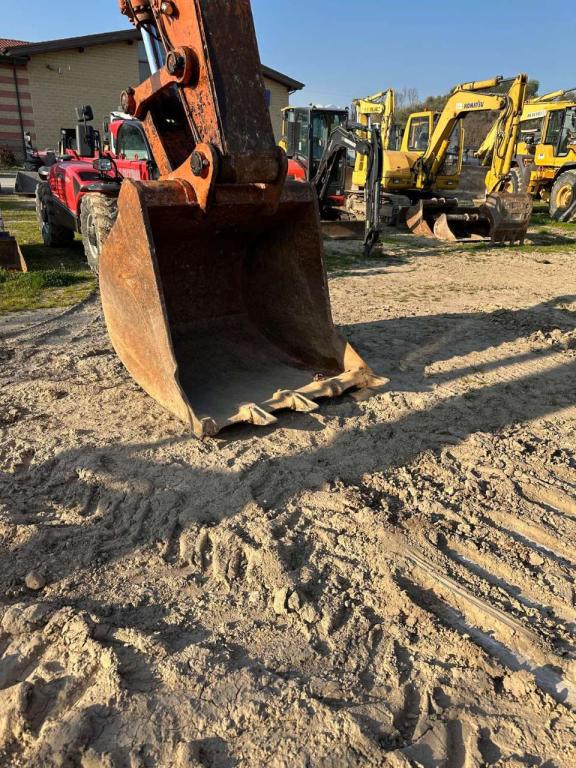 Hitachi ZX350LCN Photo 17