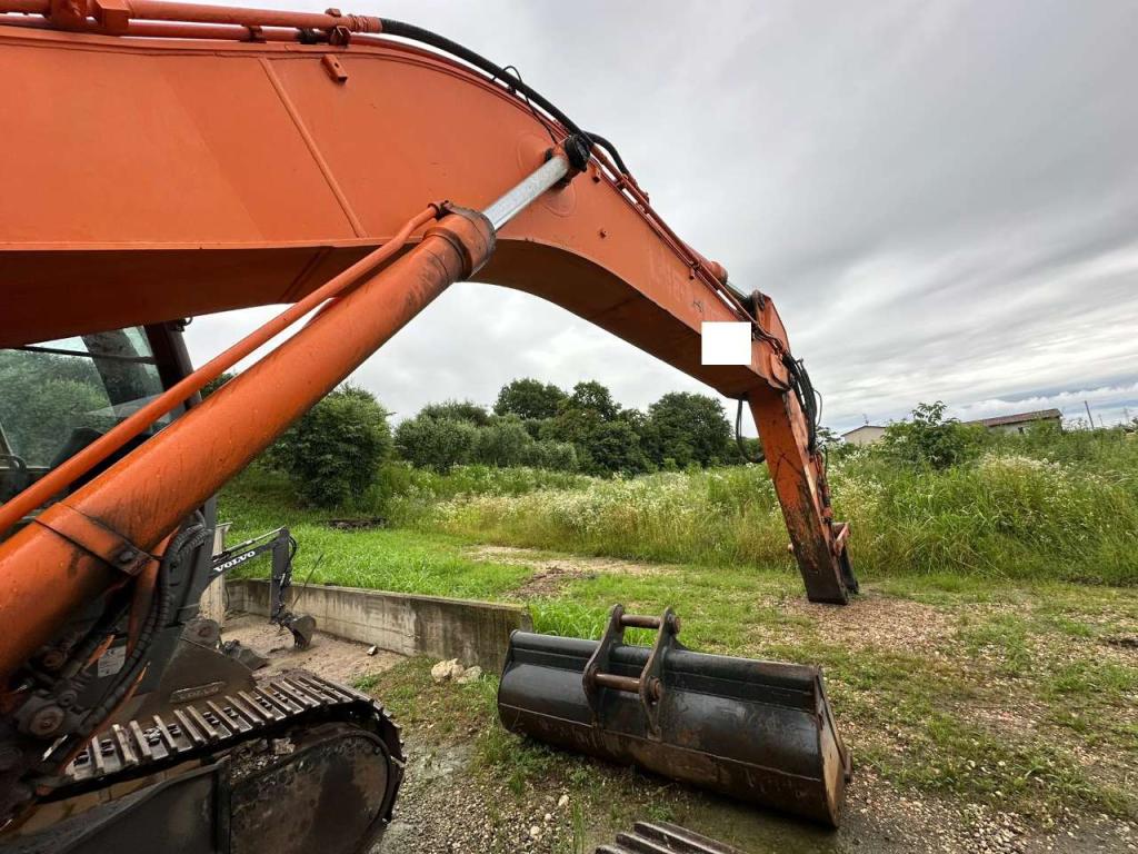 Hitachi ZX350LCN Photo 18