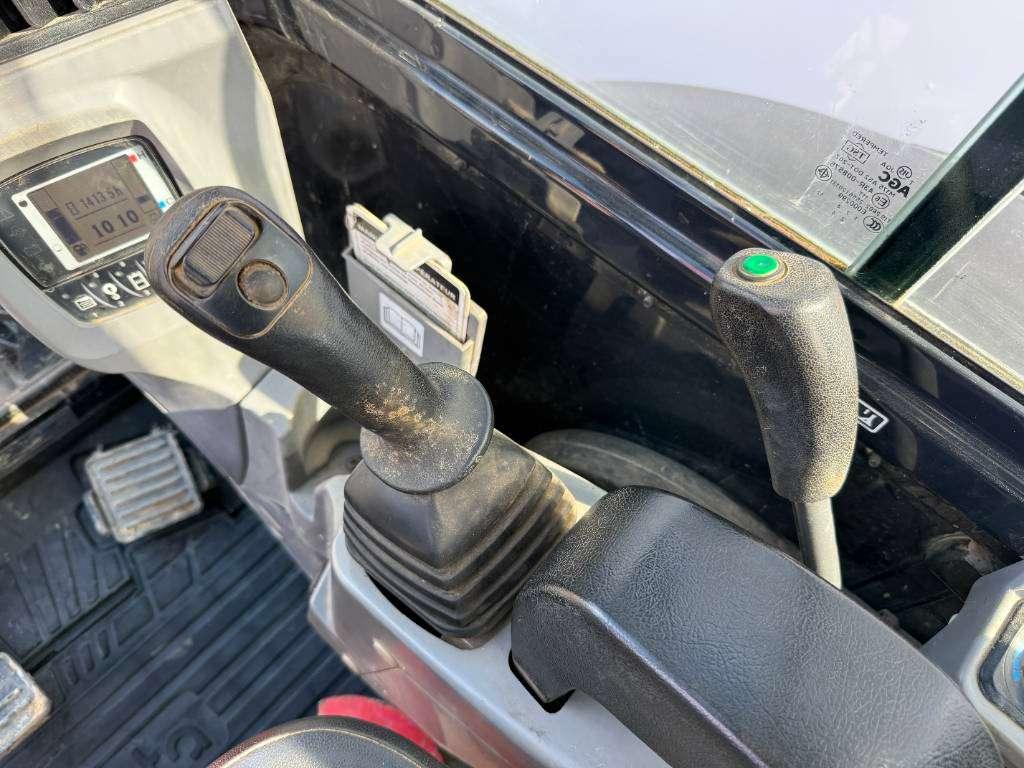 Kubota KX037-4 - Hammer Lines / Quick Coupler Photo 10
