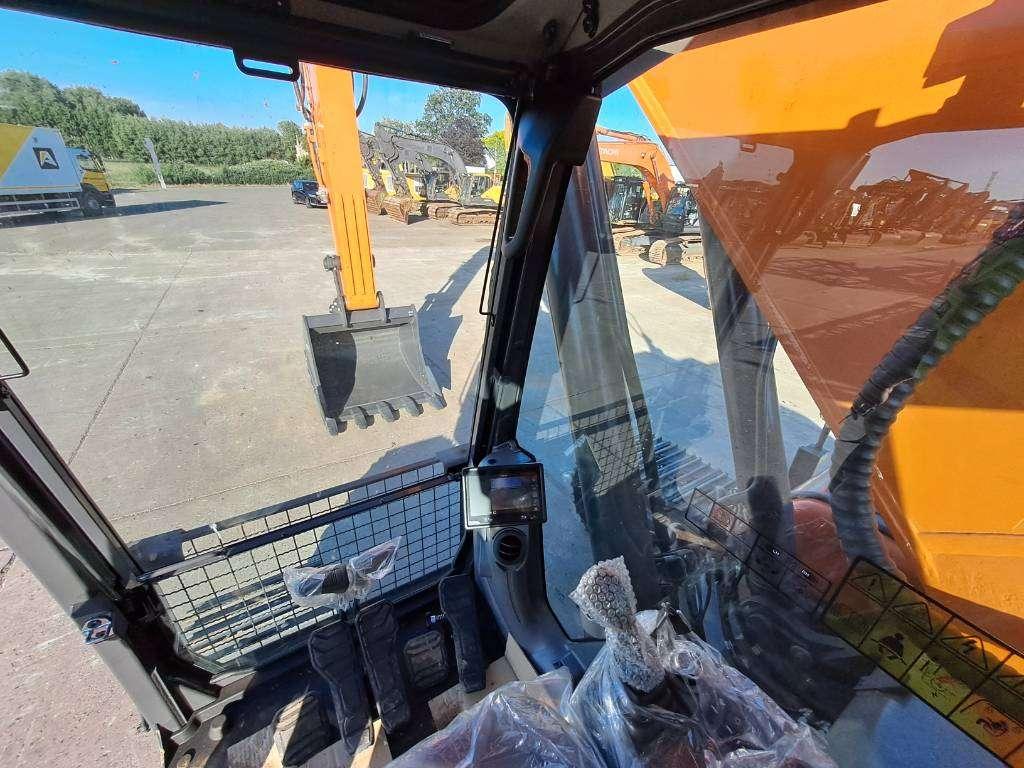Develon DX300LC-7M (2 Unused units available) Photo 24