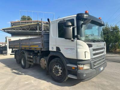 Scania 320 Photo 1