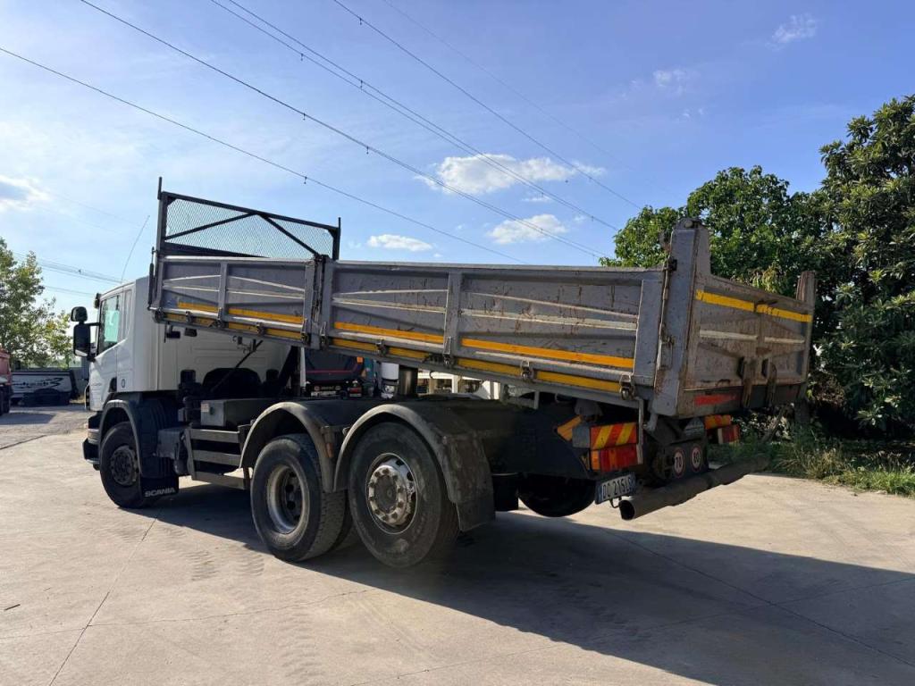 Scania 320 Photo 13