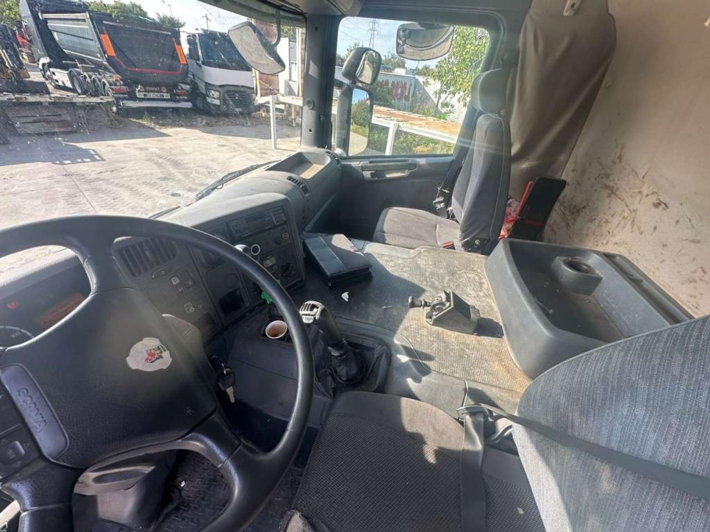 Scania 320 Photo 18