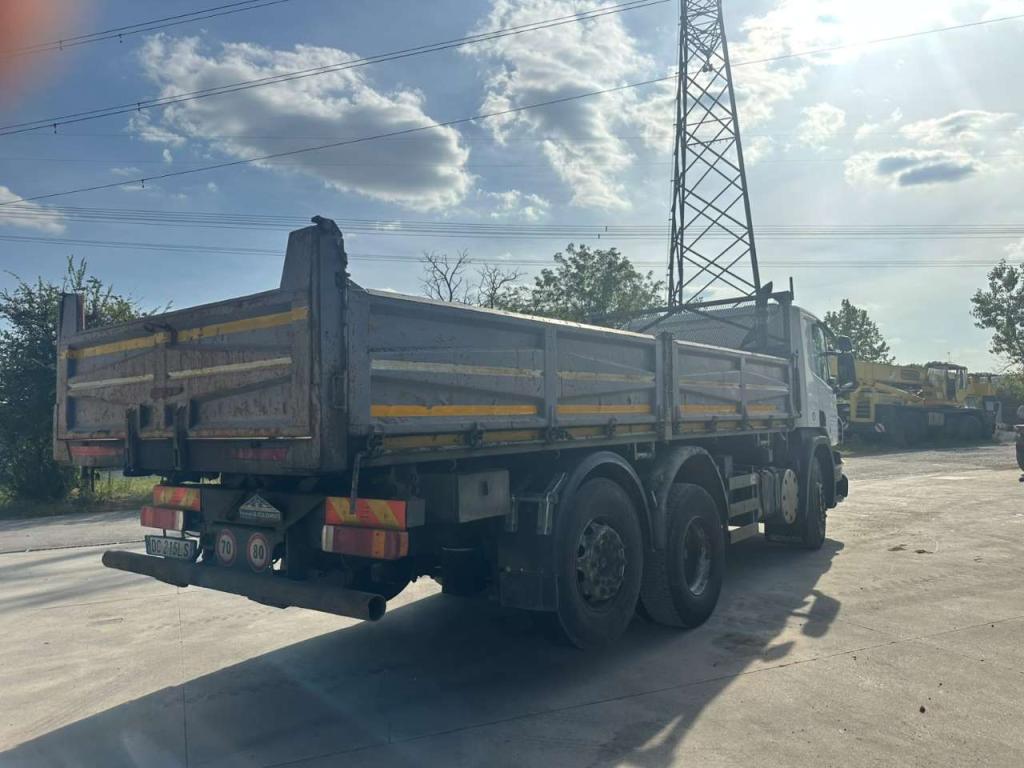 Scania 320 Photo 4