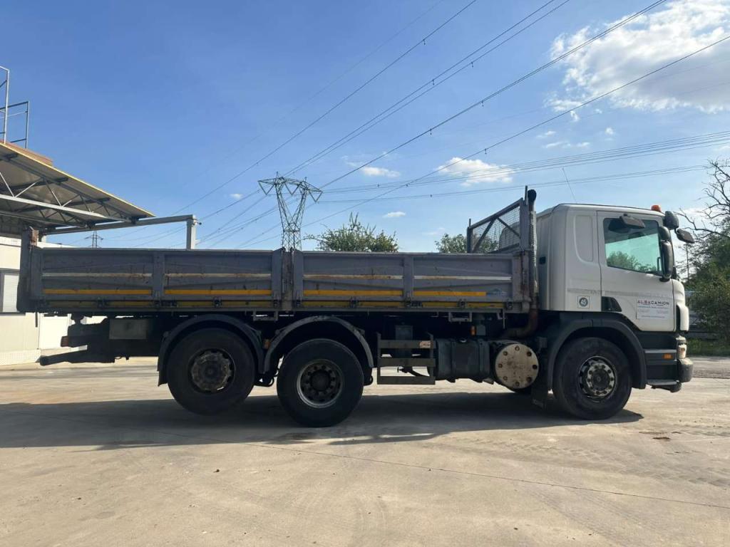 Scania 320 Photo 5