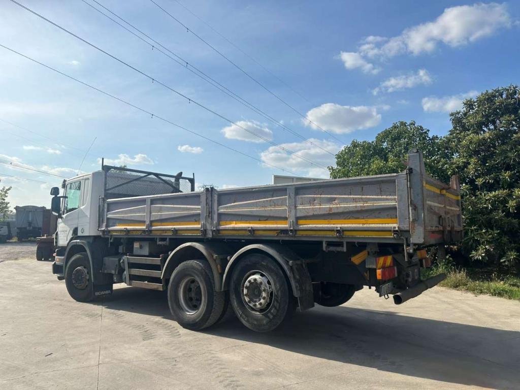Scania 320 Photo 6