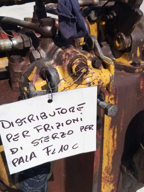 Distributeur hydraulique pour Fiat Allis FL10C Photo 1