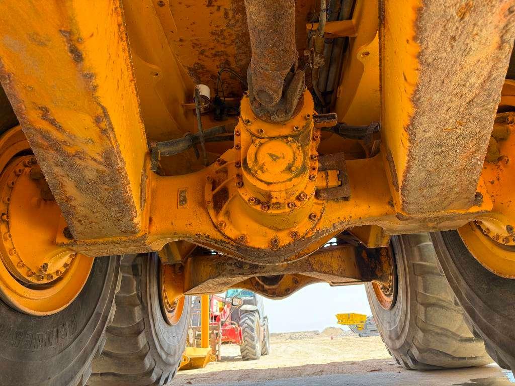 Volvo A40G (EXW - Abu Dhabi) Photo 14