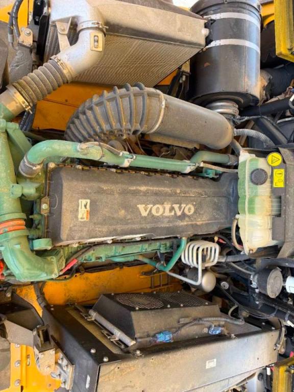 Volvo A40G (EXW - Abu Dhabi) Photo 9