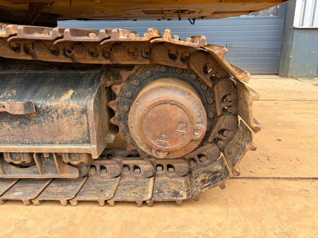 Caterpillar 330GC Photo 12