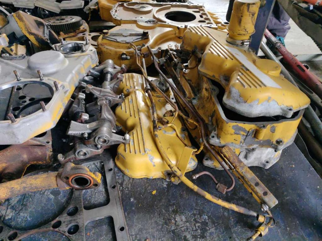 Remplacement du moteur diesel pour Caterpillar 3406B Photo 4