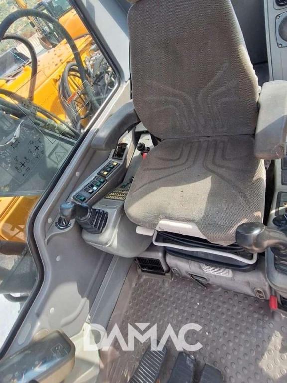 Volvo EC140BLC Photo 9