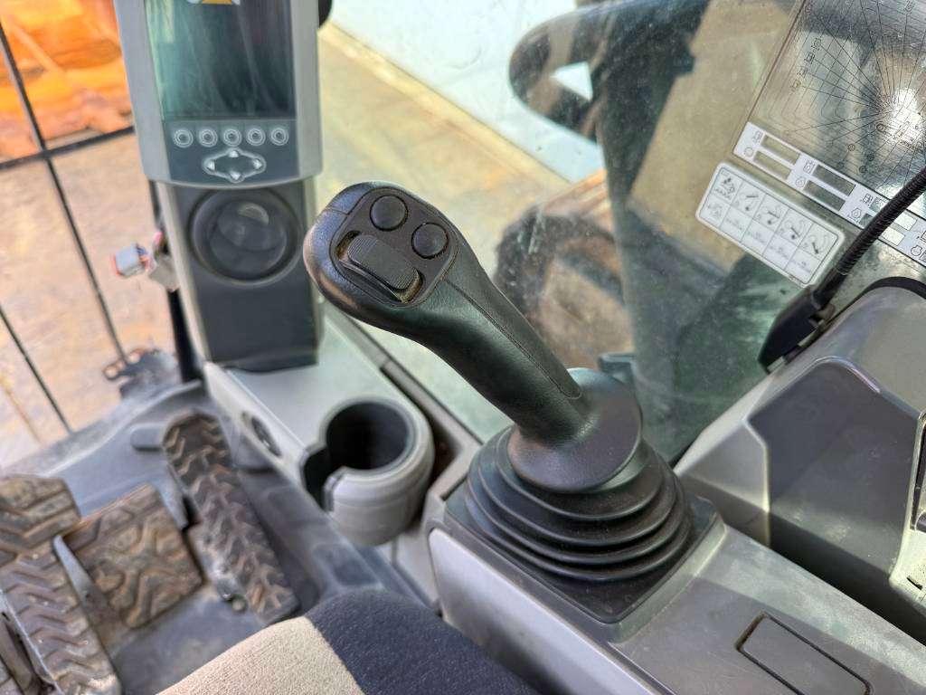 Caterpillar 374FL - Automatic Greasing / Rear + Side Camera Photo 11