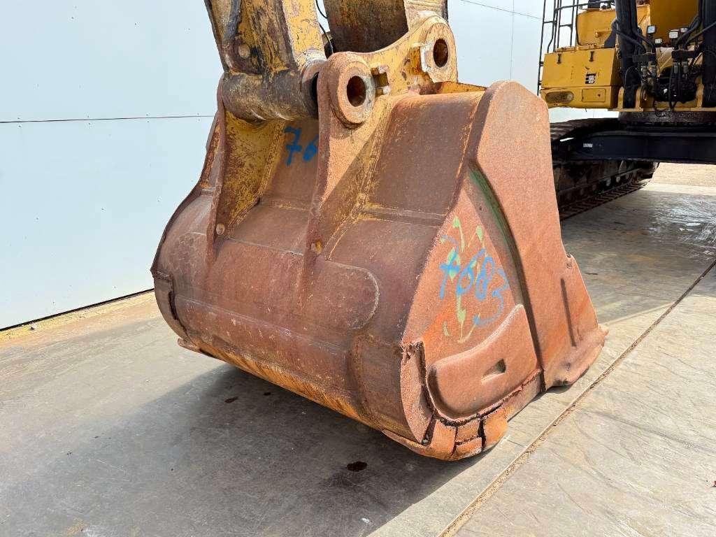 Caterpillar 374FL - Automatic Greasing / Rear + Side Camera Photo 19