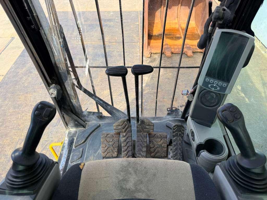 Caterpillar 374FL - Automatic Greasing / Rear + Side Camera Photo 9