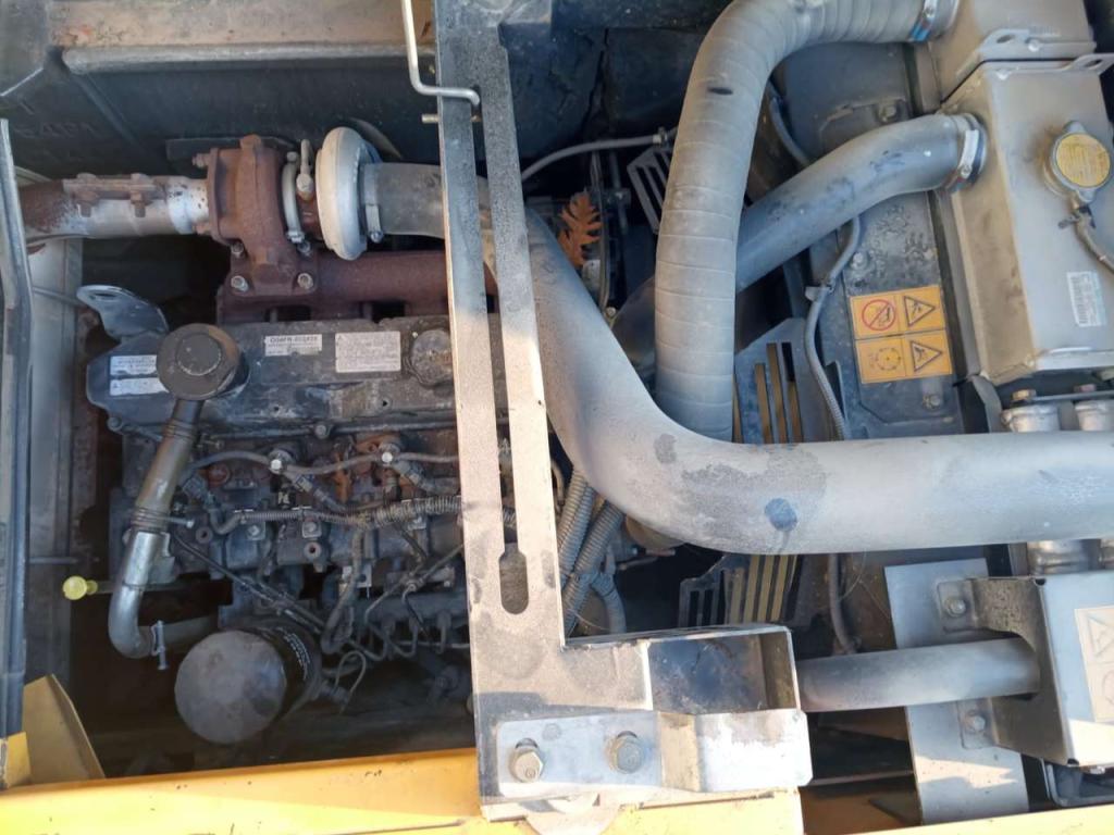 New Holland E135-B SR2 Photo 14