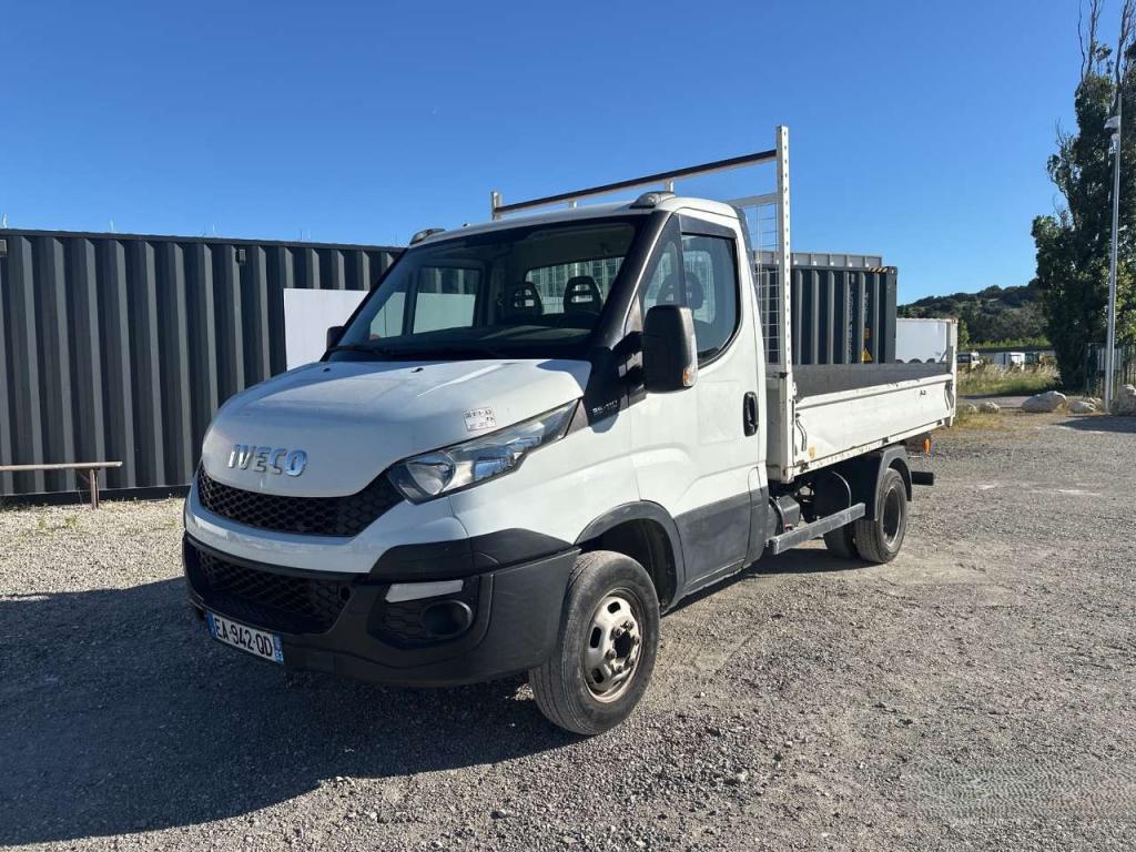 Iveco DAILY 35-110 Photo 16