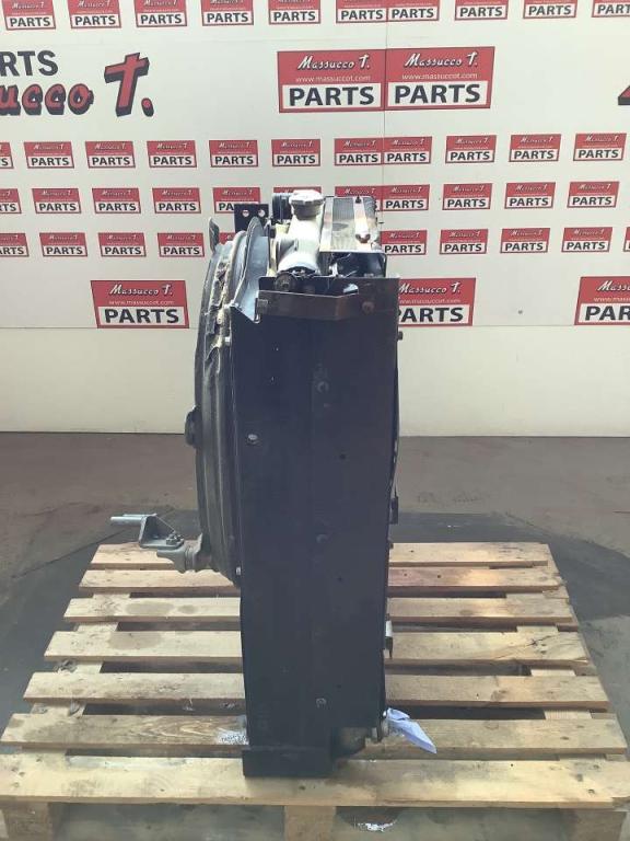Radiateur pour Hitachi ZX130 Photo 4