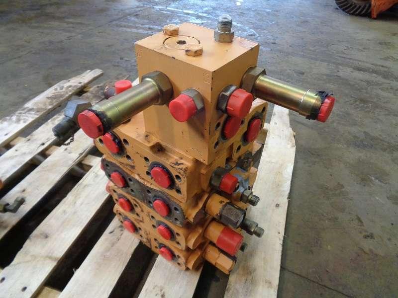 Distributeur hydraulique pour Case WX 170 Photo 2