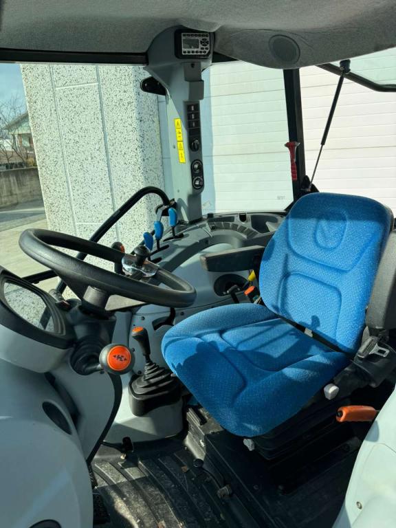 New Holland T4.75 powerstar Photo 3