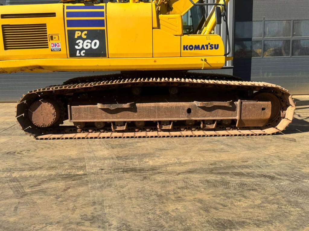 Komatsu PC360LC-11E0 Photo 16