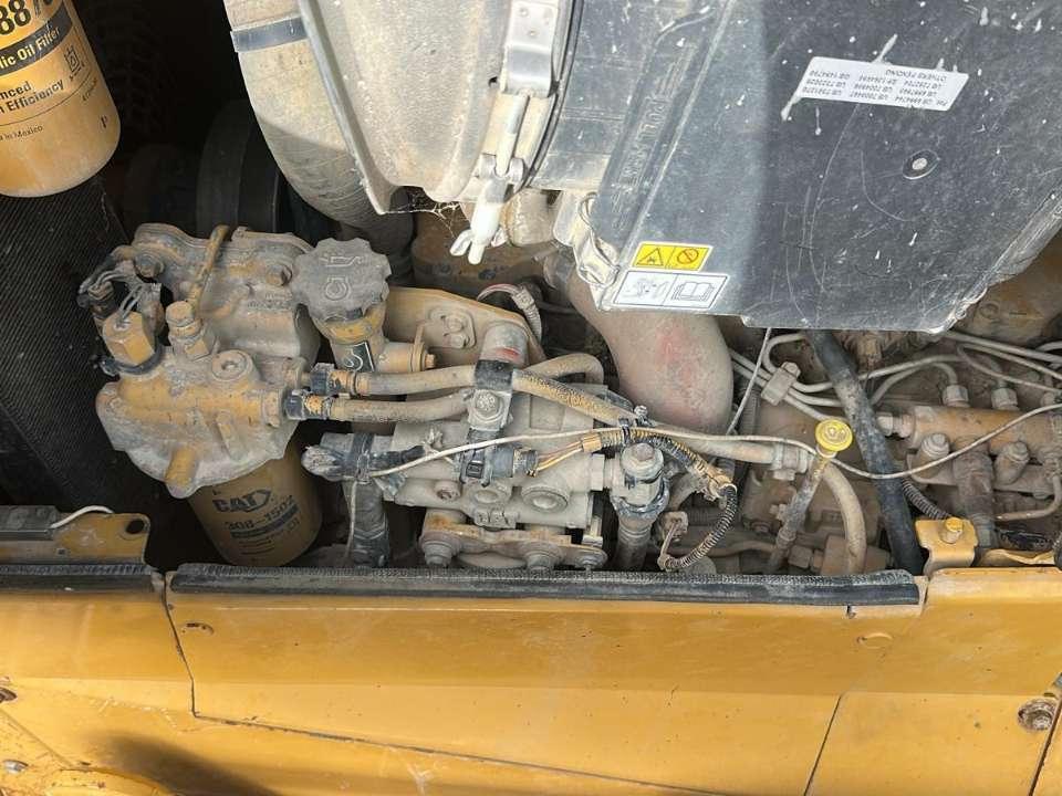 Caterpillar D6N Photo 2