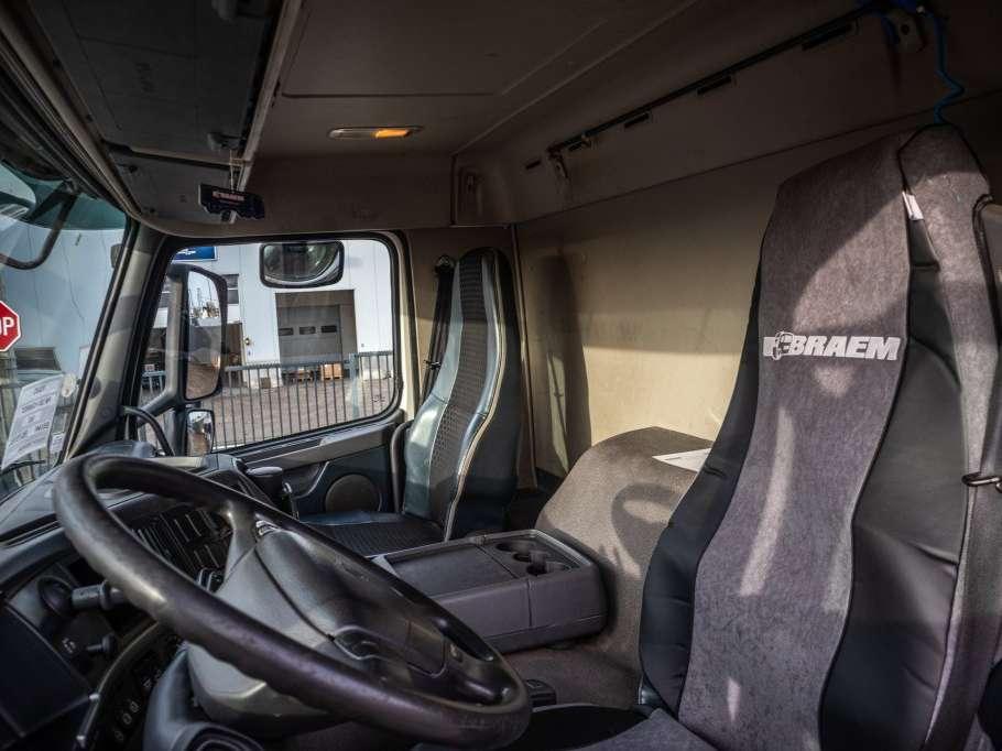 Volvo FM330-6x2-10 pneus/tires-intarder Photo 11