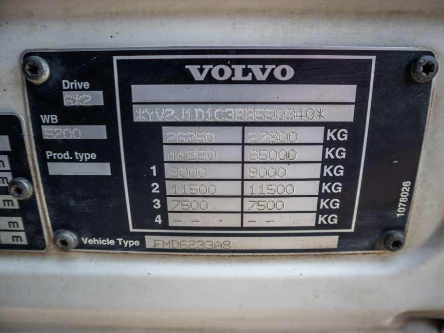 Volvo FM330-6x2-10 pneus/tires-intarder Photo 15