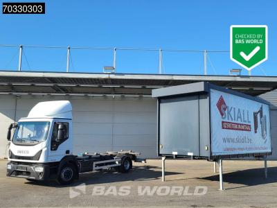 Iveco Eurocargo 150E250 4X2 15tonner LOW Mileage dismountable box Electric curtains Euro 6 en vente par BAS World B.V.