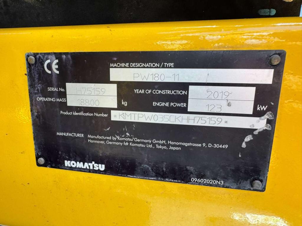 Komatsu PW180-11 Photo 10