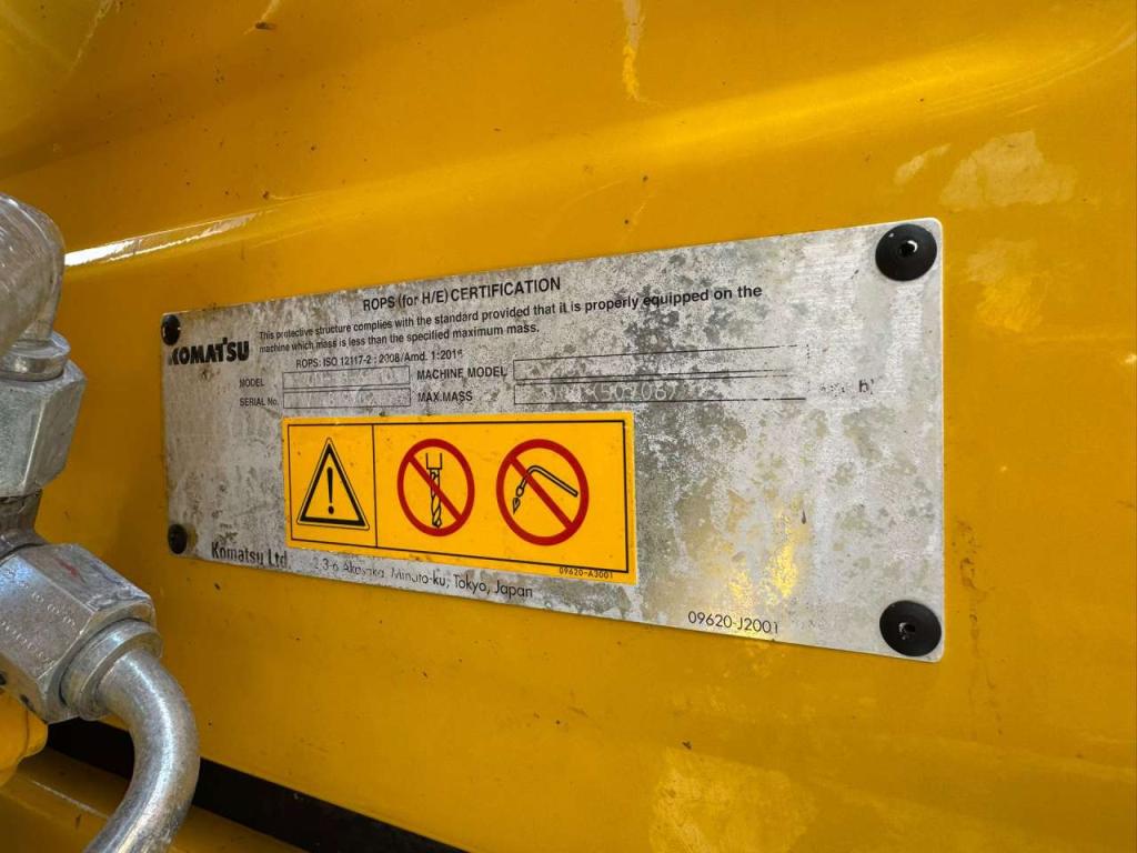 Komatsu PW180-11 Photo 11