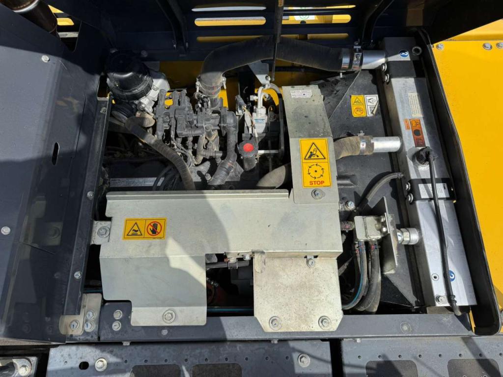 Komatsu PW180-11 Photo 22
