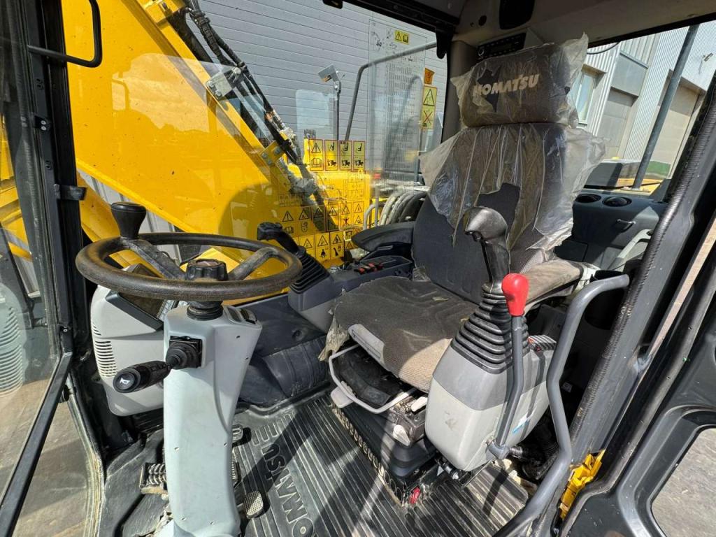 Komatsu PW180-11 Photo 27