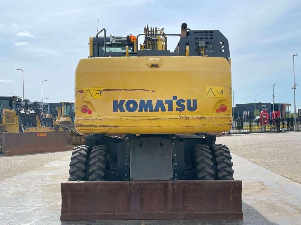 Komatsu PW180-11 Photo 4