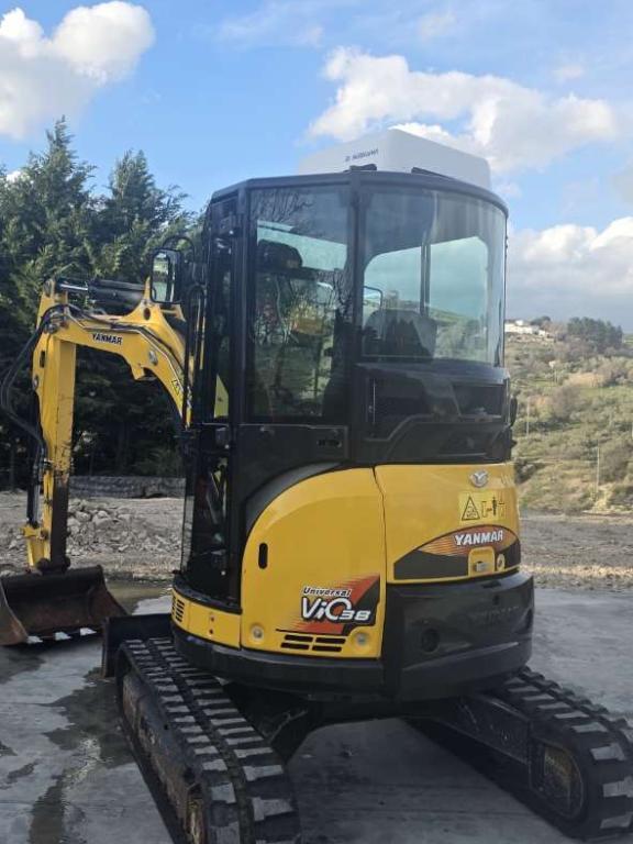Yanmar VIO38 Photo 5