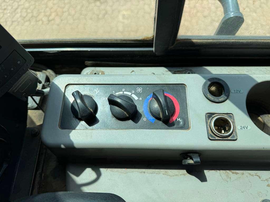 Komatsu D61PXi-24 - GPS System / Folding Blade Photo 14