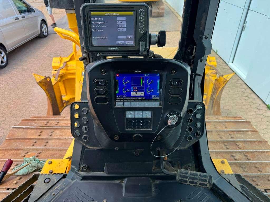Komatsu D61PXi-24 - GPS System / Folding Blade Photo 9