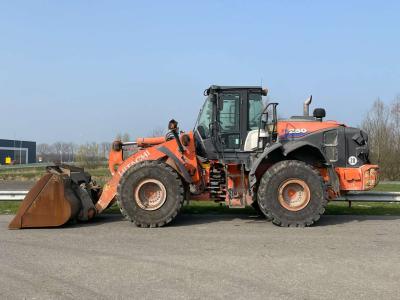 Hitachi ZW250-6 en vente par Big Machinery