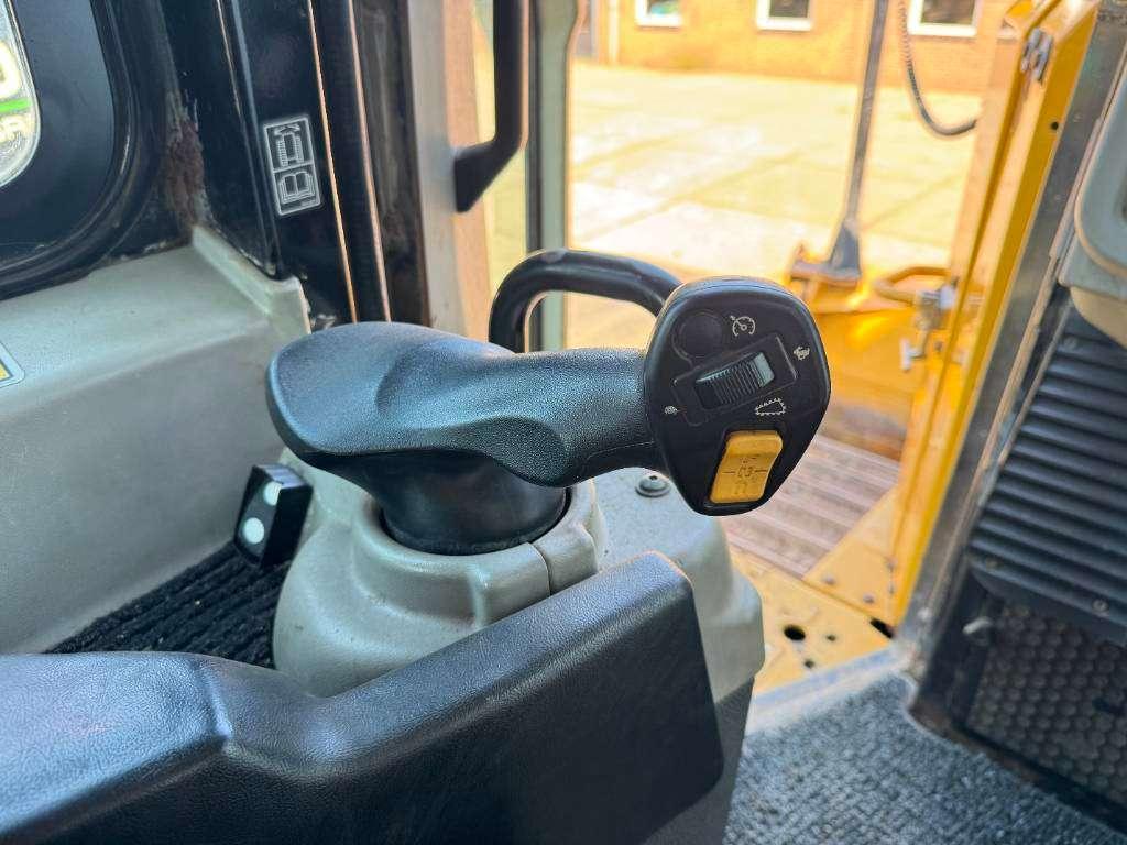 Caterpillar D6T LGP - TRIMBLE GPS SYSTEM / Auto Greasing Photo 12
