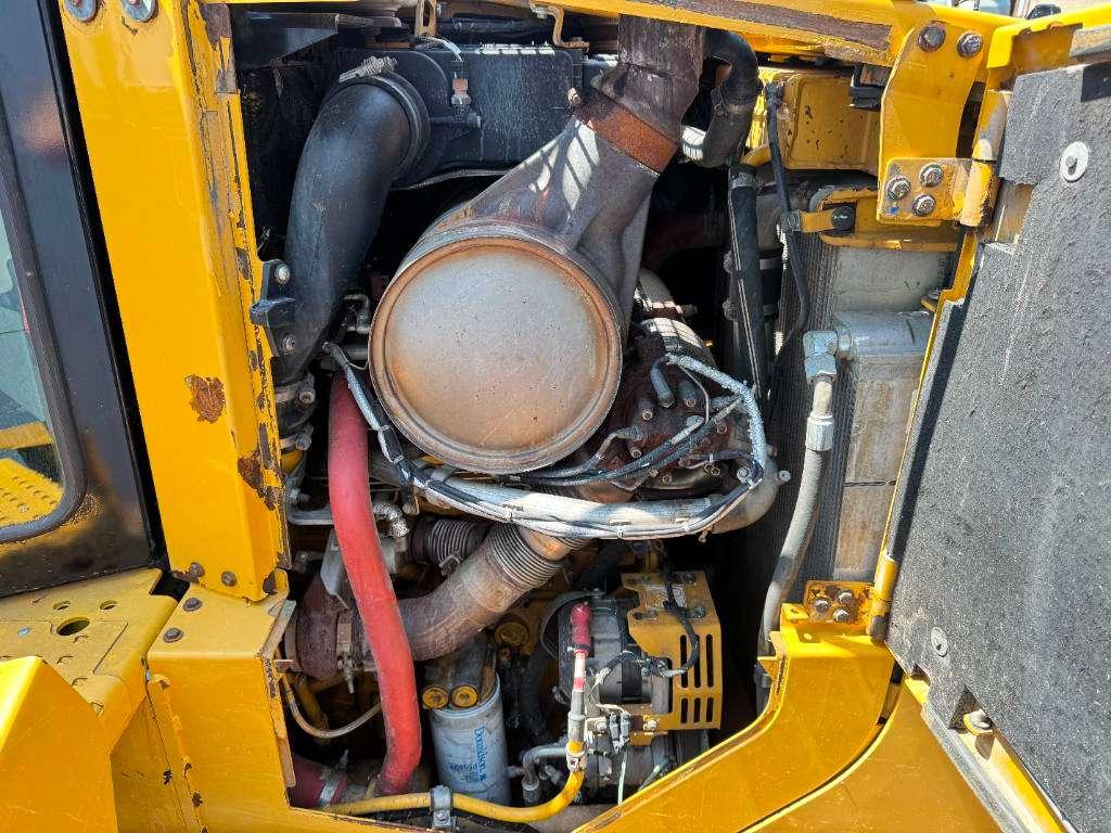 Caterpillar D6T LGP - TRIMBLE GPS SYSTEM / Auto Greasing Photo 26