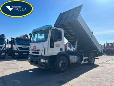 Iveco EUROCARGO 180E32 en vente par Procida Macchine S.r.l.