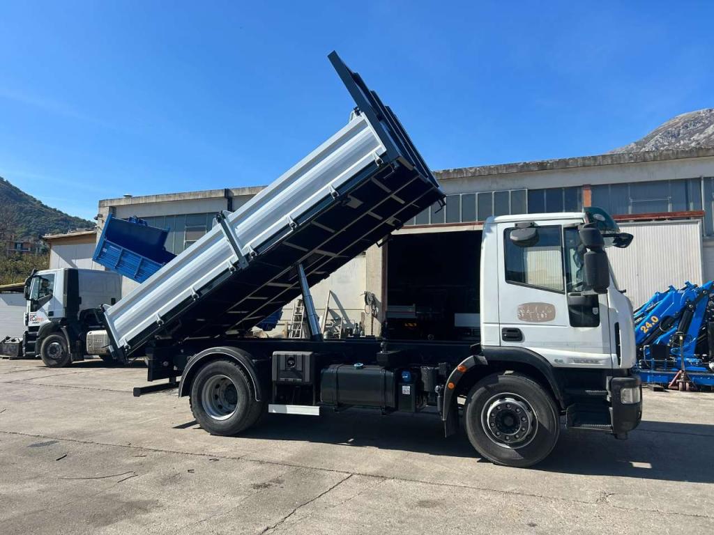 Iveco EUROCARGO 180E32 Photo 10