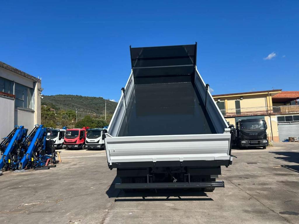 Iveco EUROCARGO 180E32 Photo 15