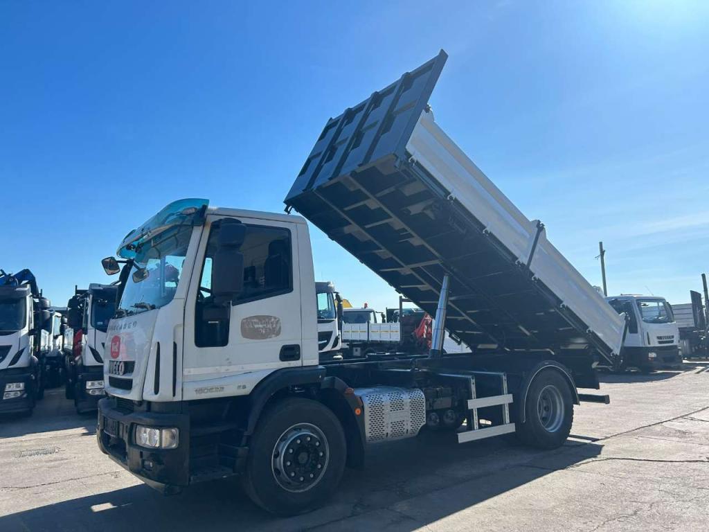 Iveco EUROCARGO 180E32 Photo 2