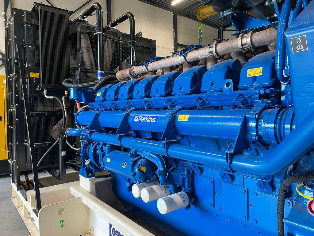FG Wilson P2000-3 - 2000 kVA Open Genset - DPX-16033-O Photo 7