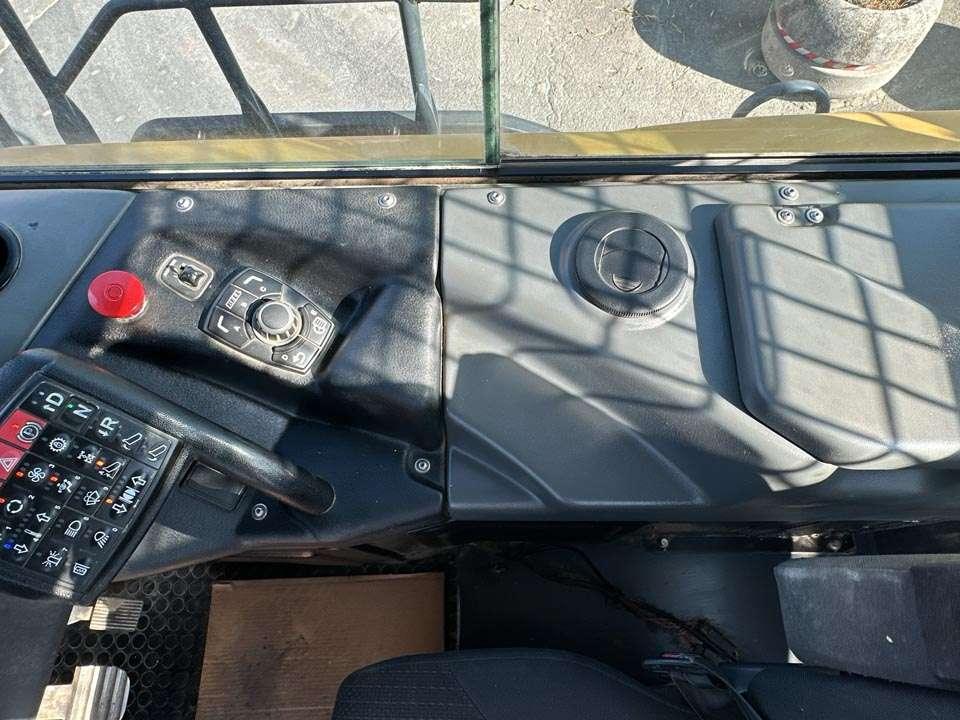 Bell B20E  6X6 Photo 17