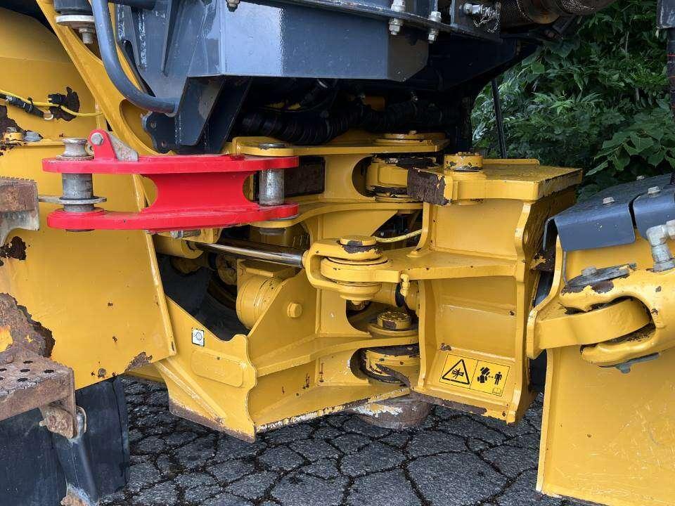 Bell B20E  6X6 Photo 8