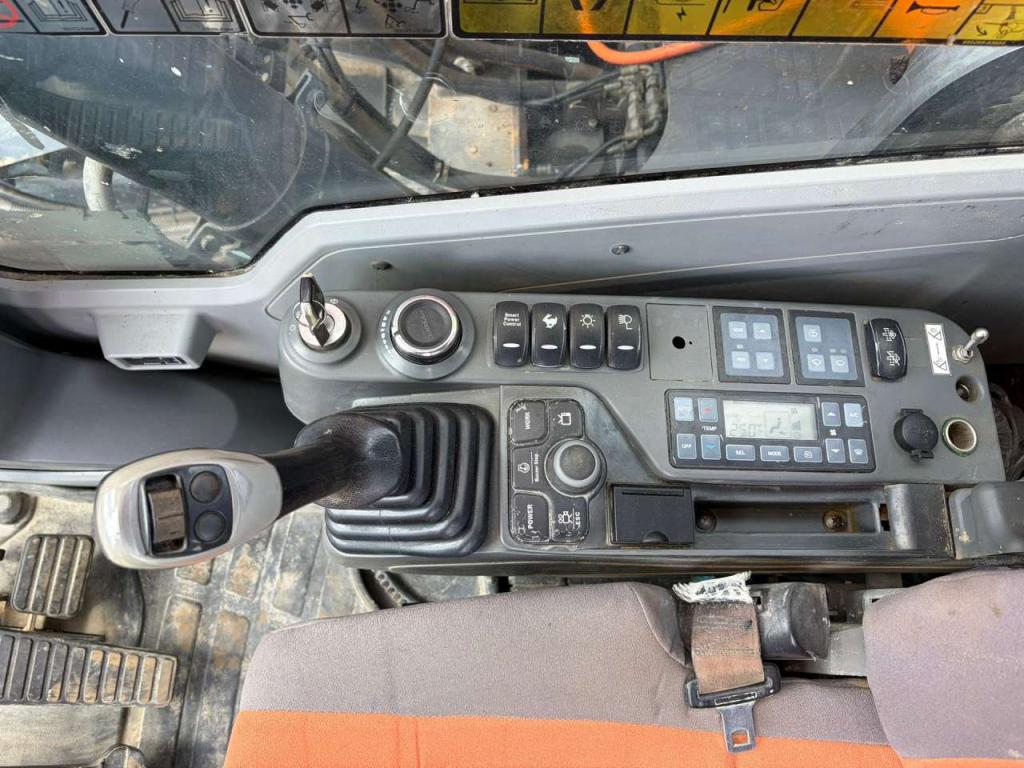Doosan DX235LCR Photo 26